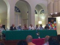 Mesa de la charla coloquio